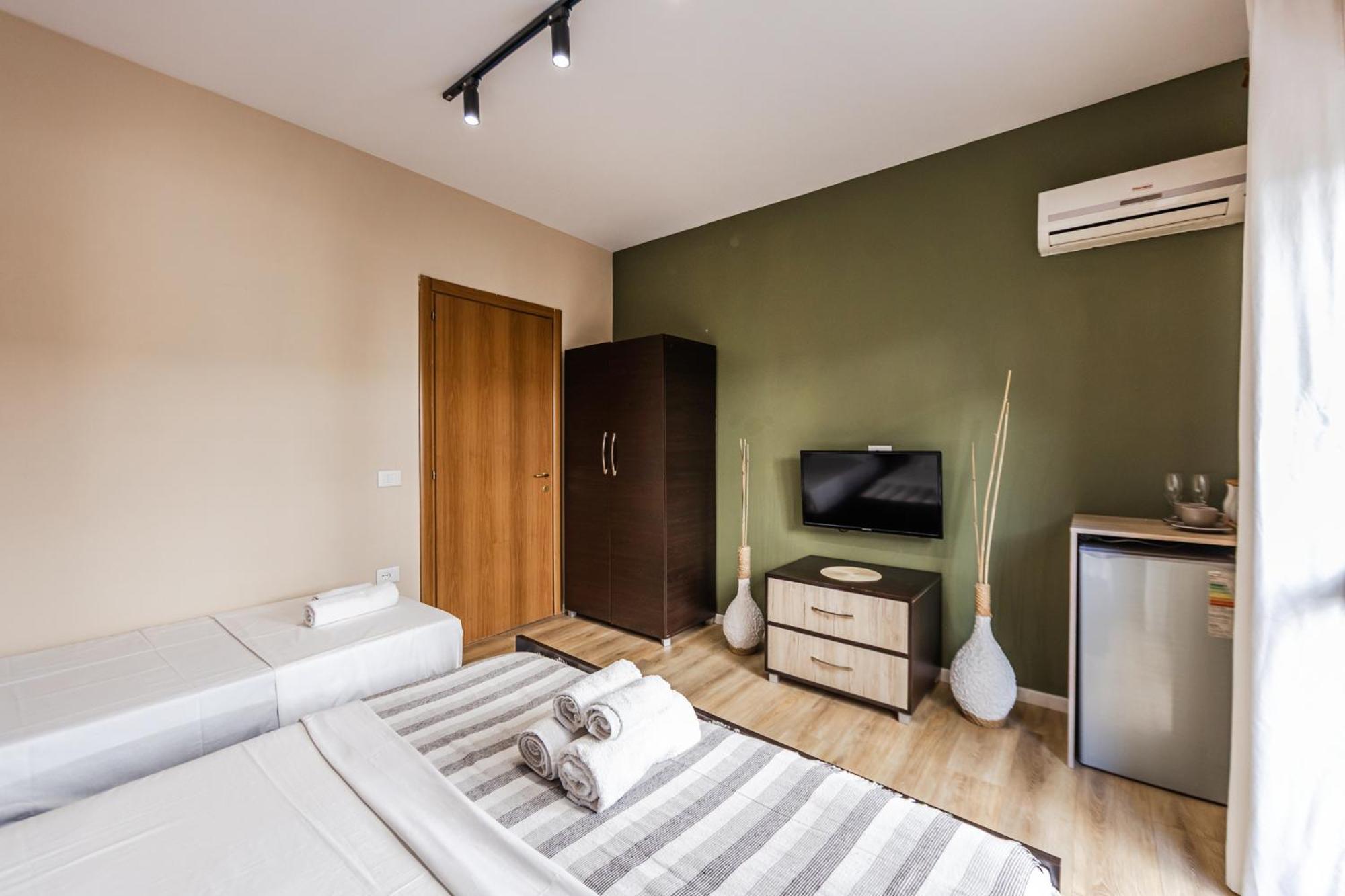 Melon Apartments Влёра Экстерьер фото